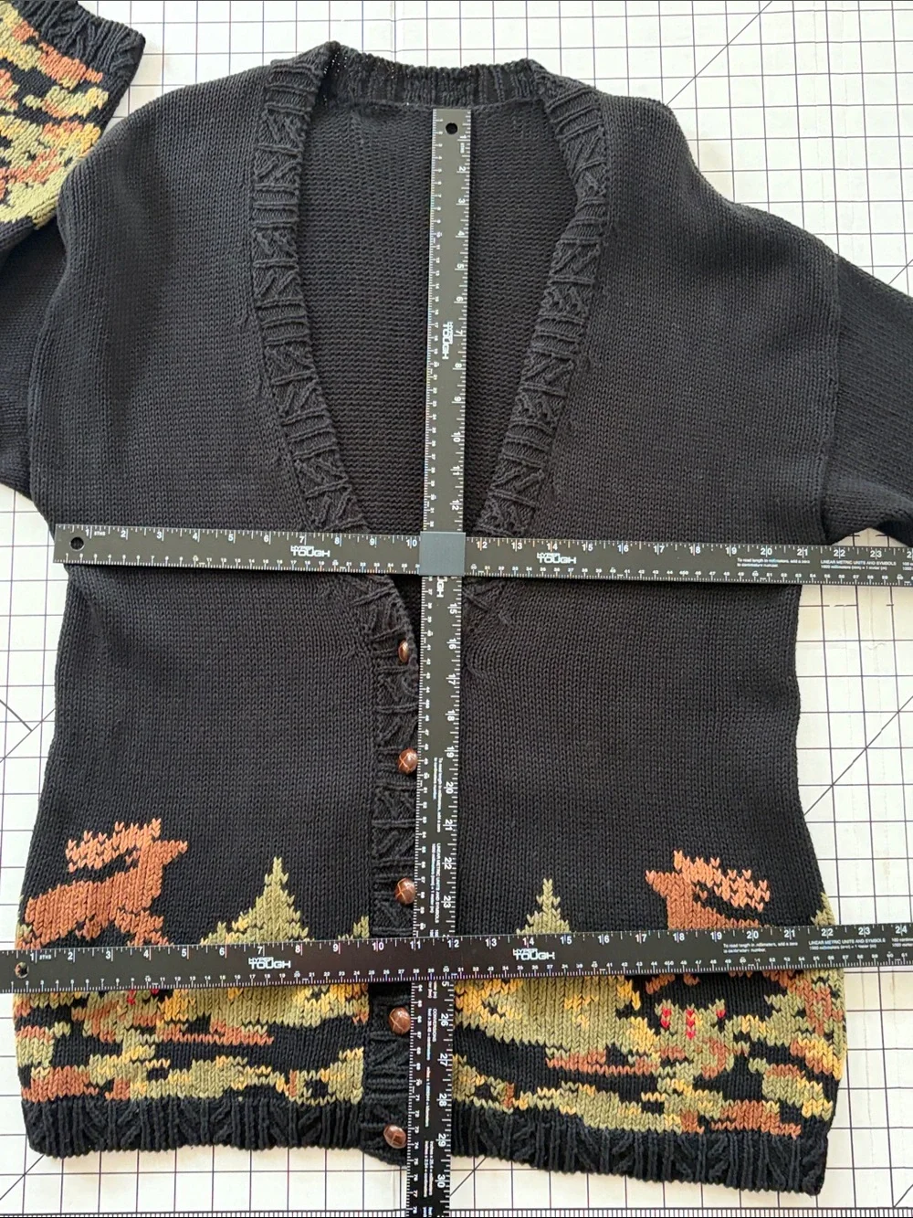 Cambridge Dry Goods No Tag Black Cardigan w Deer Forest Border Scene Flaw LG/XLG